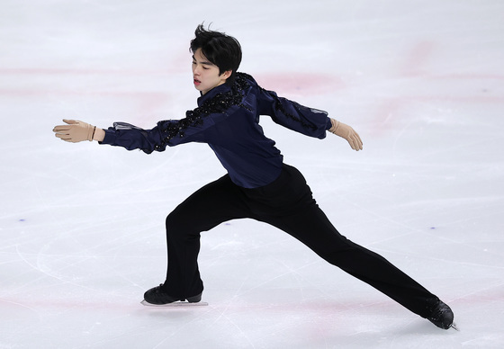 연기 펼치는 차준환