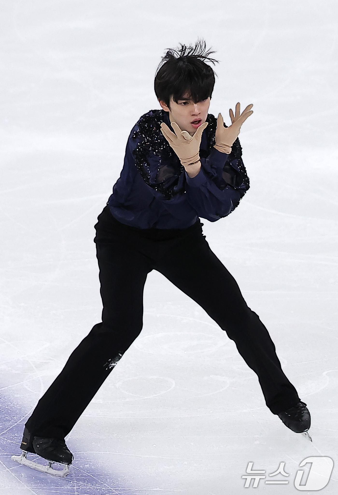 (서울=뉴스1) 김성진 기자 = 피겨스케이팅 선수 차준환이 3일 서울 양천구 목동 아이스링크에서 열린 제80회 전국남녀 피겨스케이팅 종합선수권대회에서 쇼트 프로그램 연기를 펼치고 …