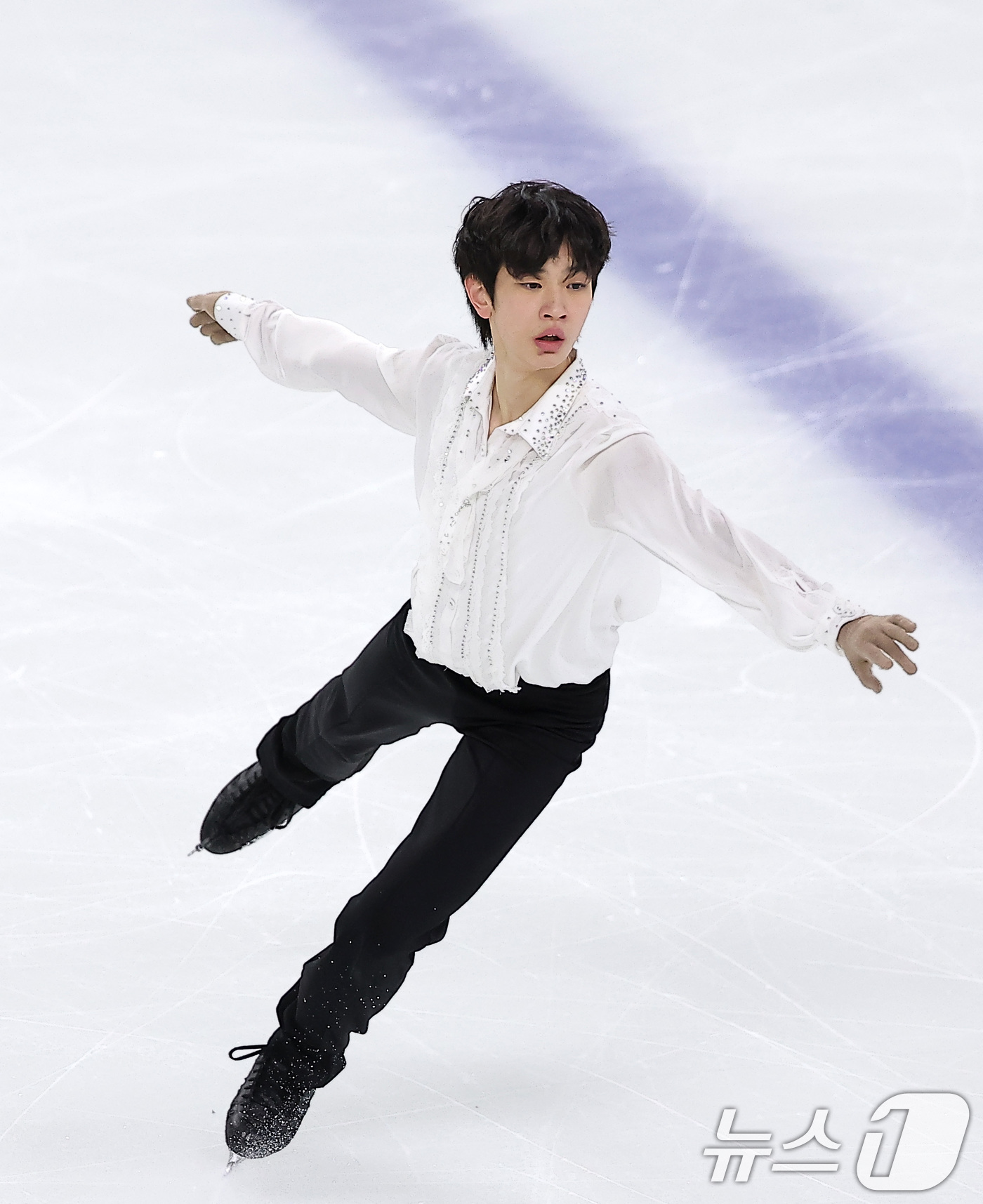 (서울=뉴스1) 김성진 기자 = 피겨스케이팅 선수 이재근이 3일 서울 양천구 목동 아이스링크에서 열린 제80회 전국남녀 피겨스케이팅 종합선수권대회에서 쇼트 프로그램 연기를 펼치고 …