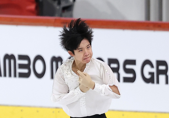 점프하는 최하빈