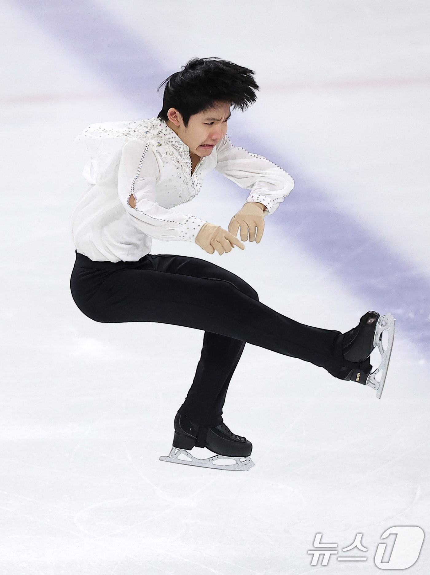 (서울=뉴스1) 김성진 기자 = 피겨스케이팅 선수 최하빈이 3일 서울 양천구 목동 아이스링크에서 열린 제80회 전국남녀 피겨스케이팅 종합선수권대회에서 쇼트 프로그램 연기를 펼치고 …