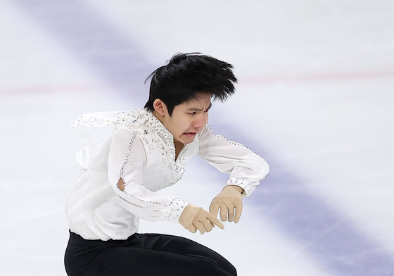 연기 펼치는 최하빈