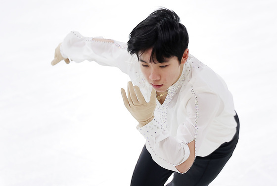 연기 펼치는 최하빈