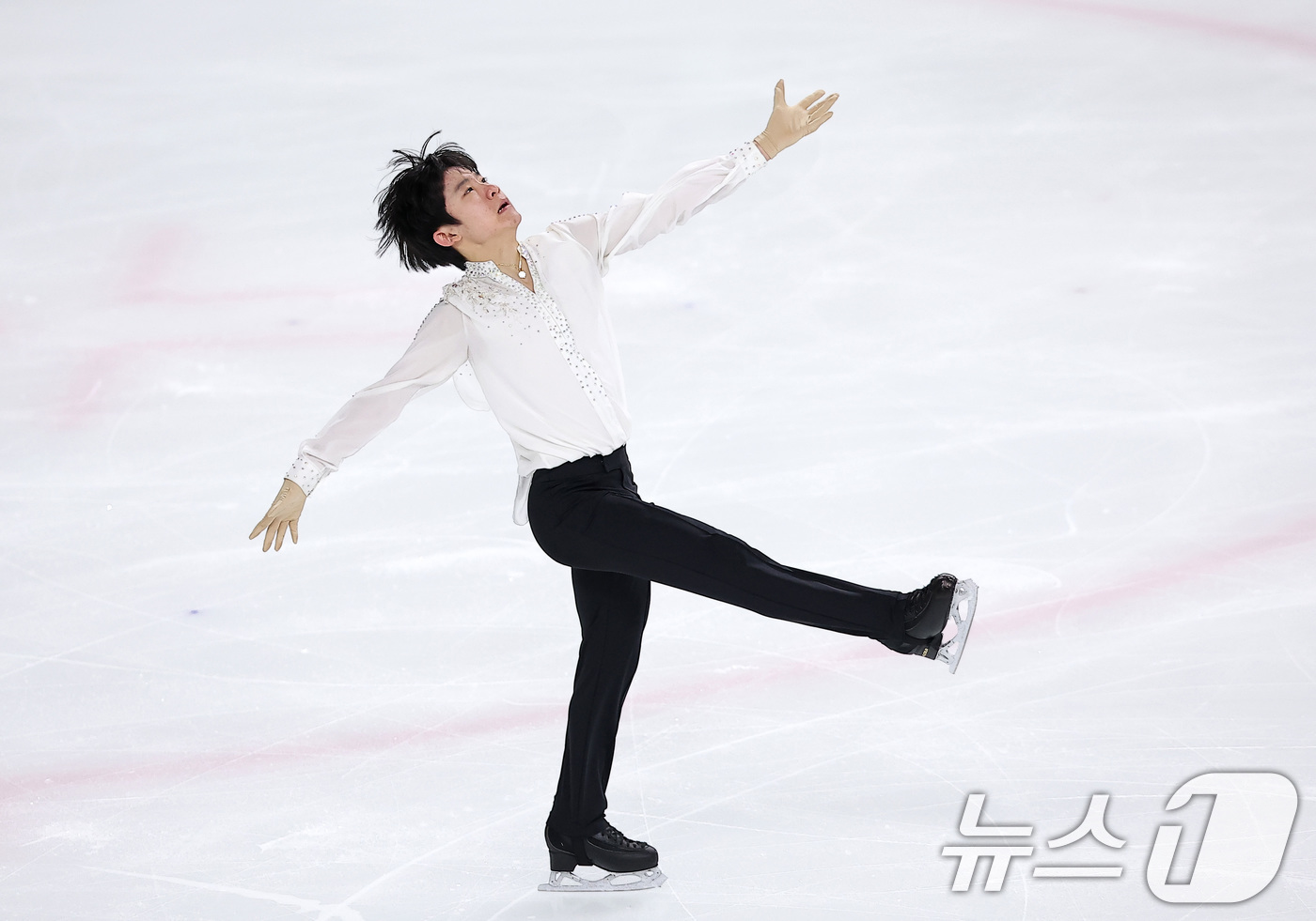 (서울=뉴스1) 김성진 기자 = 피겨스케이팅 선수 최하빈이 3일 서울 양천구 목동 아이스링크에서 열린 제80회 전국남녀 피겨스케이팅 종합선수권대회에서 쇼트 프로그램 연기를 펼치고 …