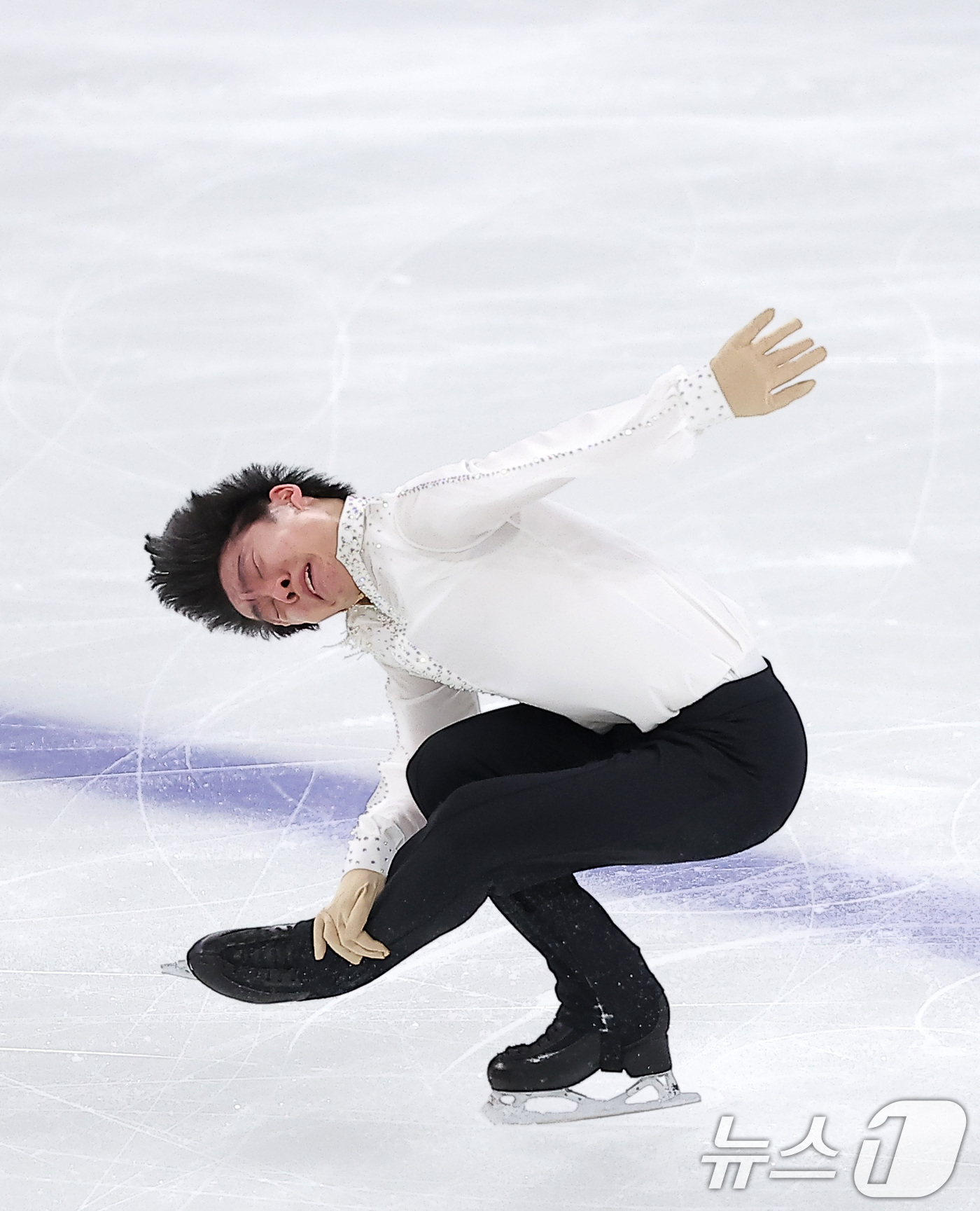 (서울=뉴스1) 김성진 기자 = 피겨스케이팅 선수 최하빈이 3일 서울 양천구 목동 아이스링크에서 열린 제80회 전국남녀 피겨스케이팅 종합선수권대회에서 쇼트 프로그램 연기를 펼치고 …