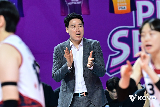 '선두가 눈앞' 현대건설…강성형 감독 "욕심내지 않고 길게 보겠다"