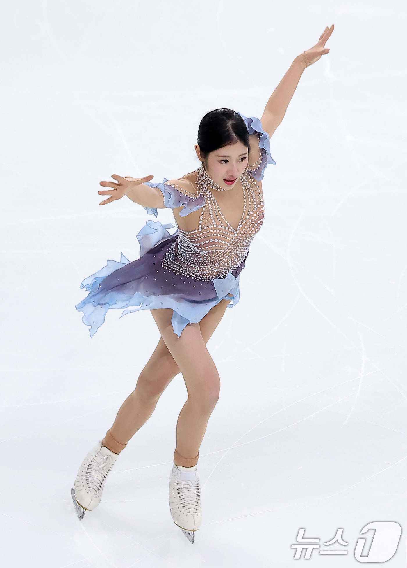 (서울=뉴스1) 김성진 기자 = 피겨스케이팅 선수 이해인이 3일 서울 양천구 목동 아이스링크에서 열린 제80회 전국남녀 피겨스케이팅 종합선수권대회에서 쇼트 프로그램 연기를 펼치고 …