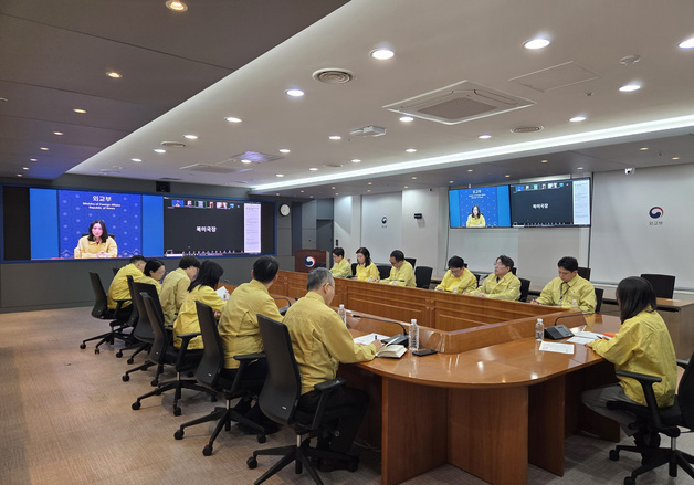 외교부, 베네수엘라 상황 점검회의…"교민 철수계획 준비"