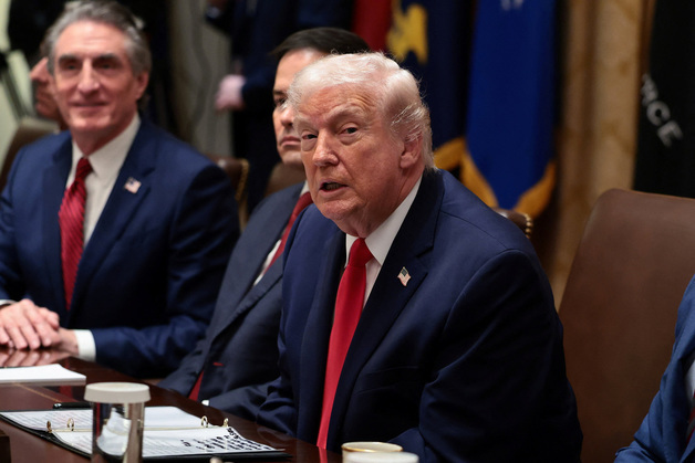 트럼프 "26년 만에 美철강 생산 日앞서…관세 최종심 승리해야"