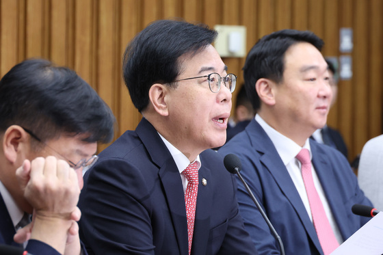 국힘 "수도권 6만호, 유통기한 지난 냉동상품…文정부 데자뷔"(종합)