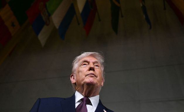 "캐나다·그린란드·베네수 美에 추가할 것"…트럼프의 살벌한 농담