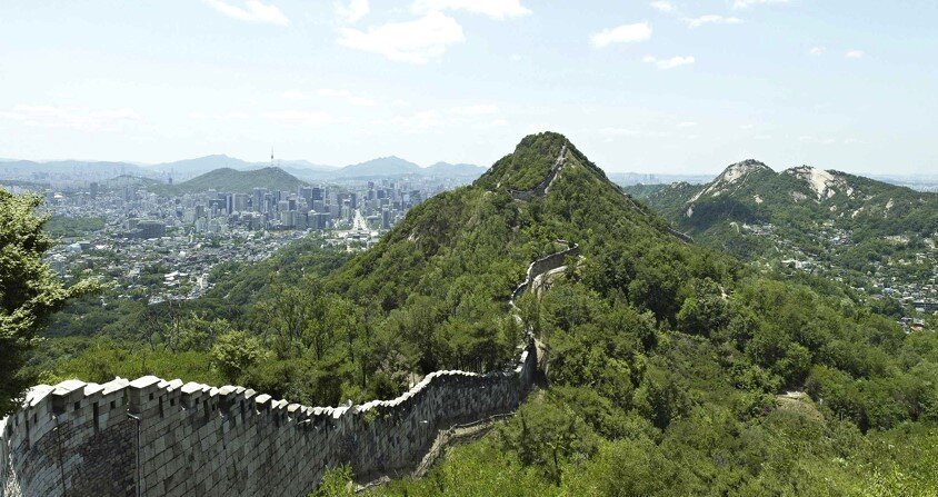 본문 이미지 - 한양의 수도성곽 북악구간(서울시 제공)