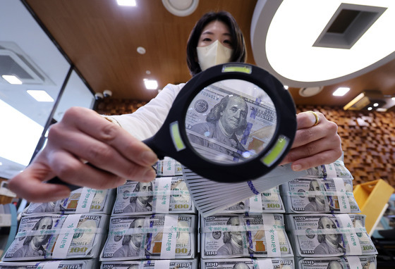 금·은 폭락시킨 '워시 쇼크'…2월 韓경제, 환율·물가 '이중고'