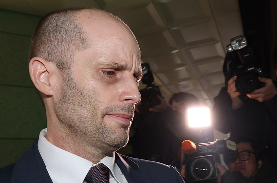 [속보] 로저스 쿠팡 대표, 12시간 만에 조사 종료