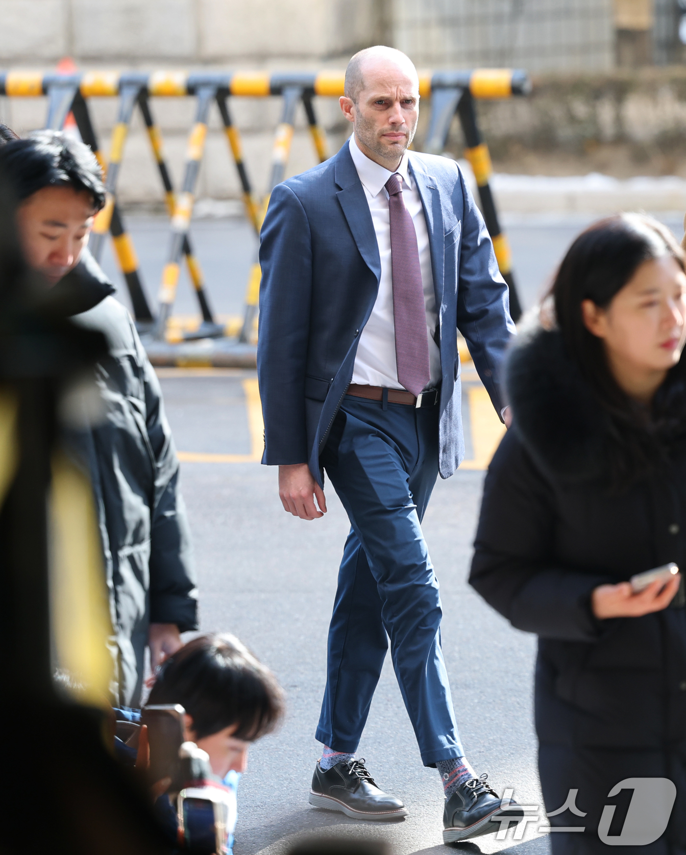 (서울=뉴스1) 오대일 기자 = 해롤드 로저스 쿠팡 한국법인 임시대표가 30일 오후 서울 종로구 서울경찰청 쿠팡 수사 종합 태스크포스(TF)에서 '셀프 조사' 관련 증거인멸 등 혐 …