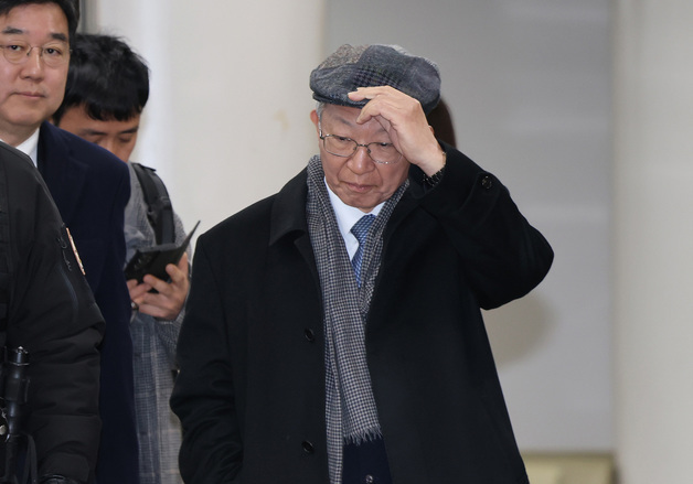 1심 무죄→ 2심 유죄 양승태 판결…직권남용죄 해석이 갈랐다