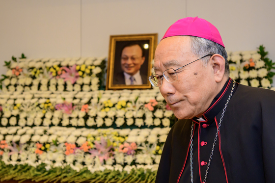 故 이해찬 전 국무총리 빈소 찾은 구요비 주교