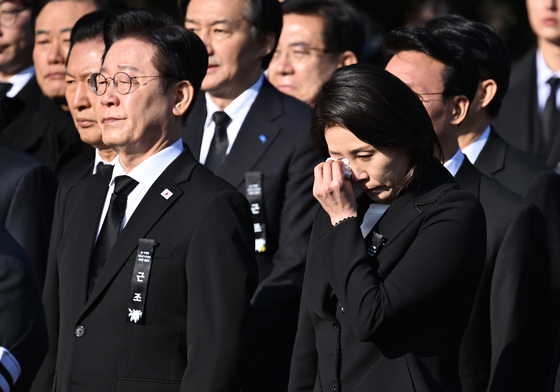 '이해찬 회고록' 다시 펼친 李대통령 "정치가 지켜야할 가치 명확히 제시"