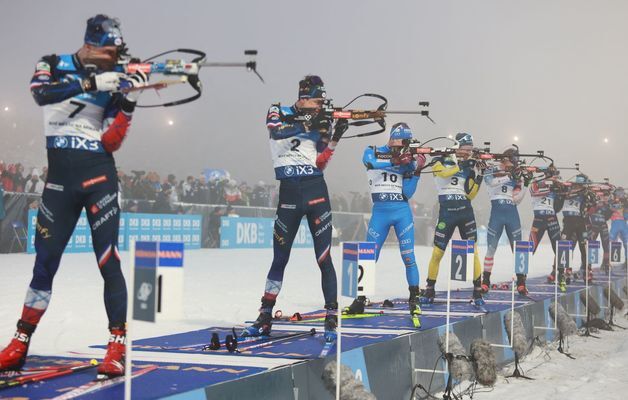 [밀라노 확대경]⑧한 발 실수는 치명타…스키 타고 총 쏘는 바이애슬론