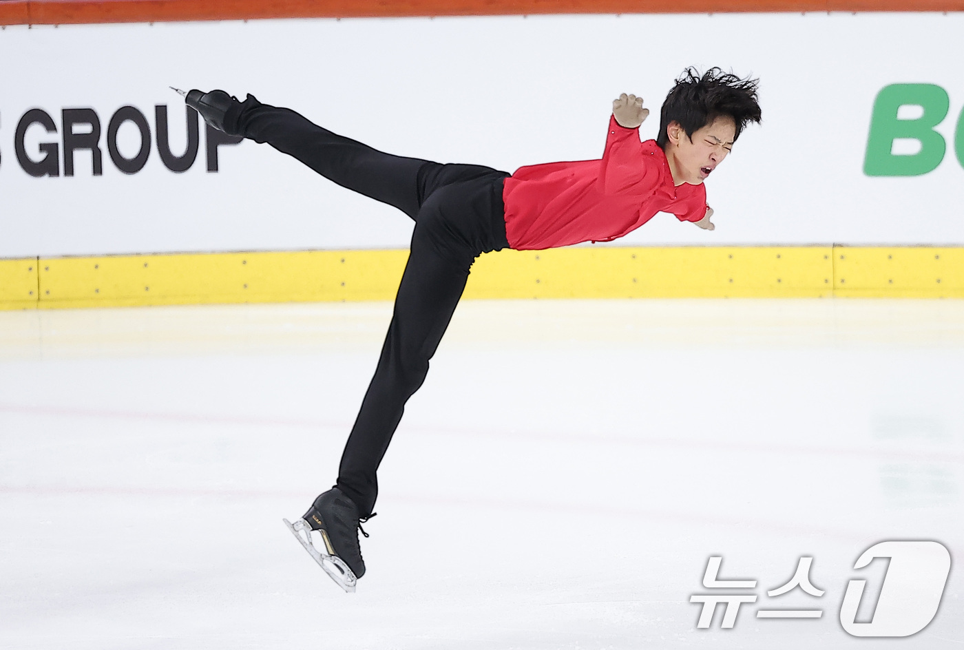 (서울=뉴스1) 김성진 기자 = 피겨스케이팅 선수 이재근이 4일 서울 양천구 목동 아이스링크에서 열린 제80회 전국남녀 피겨스케이팅 종합선수권대회 남자 시니어 프리 스케이팅에서 연 …