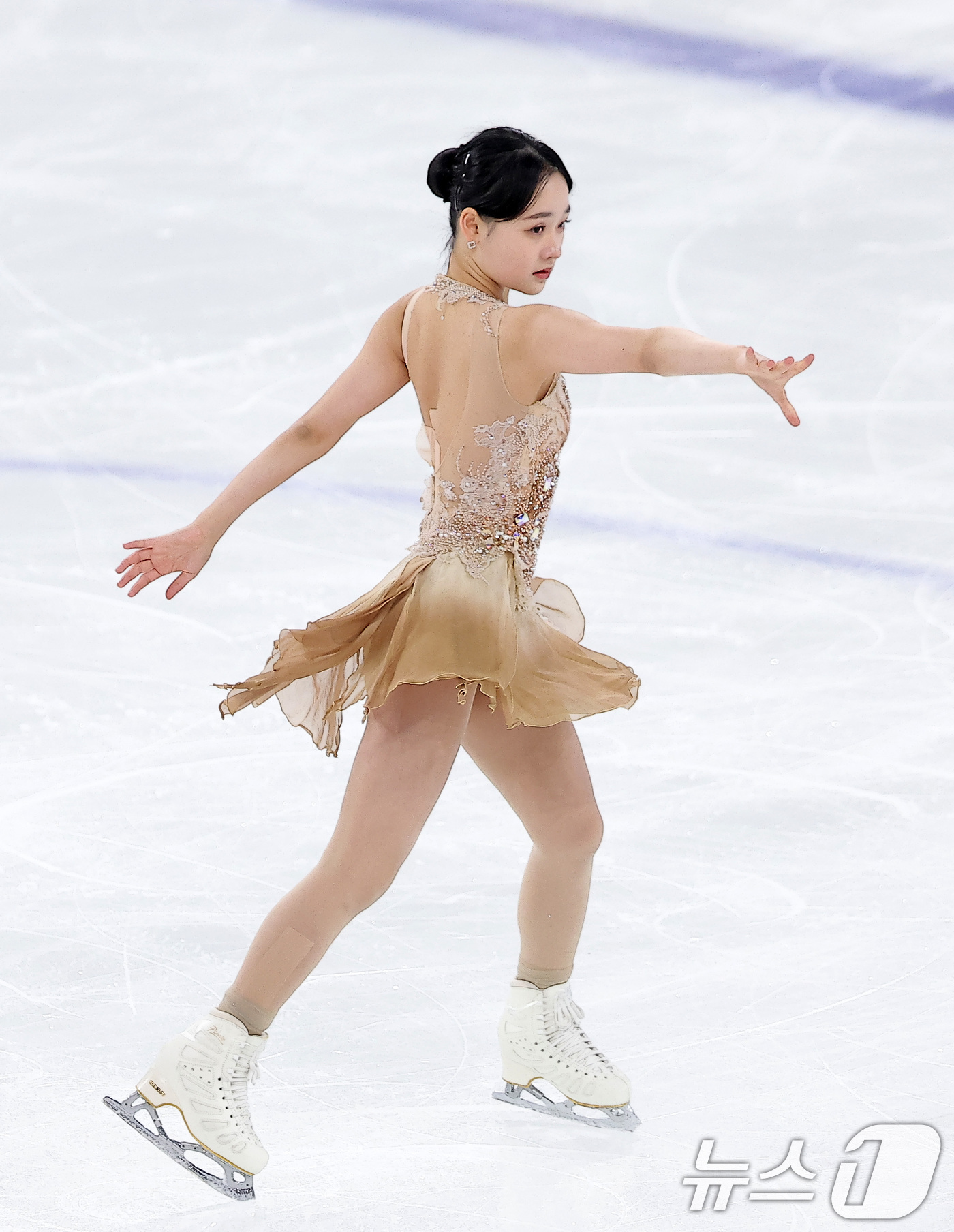 (서울=뉴스1) 김성진 기자 = 피겨스케이팅 선수 김채연이 4일 서울 양천구 목동 아이스링크에서 열린 제80회 전국남녀 피겨스케이팅 종합선수권대회 여자 시니어 프리 스케이팅에서 연 …