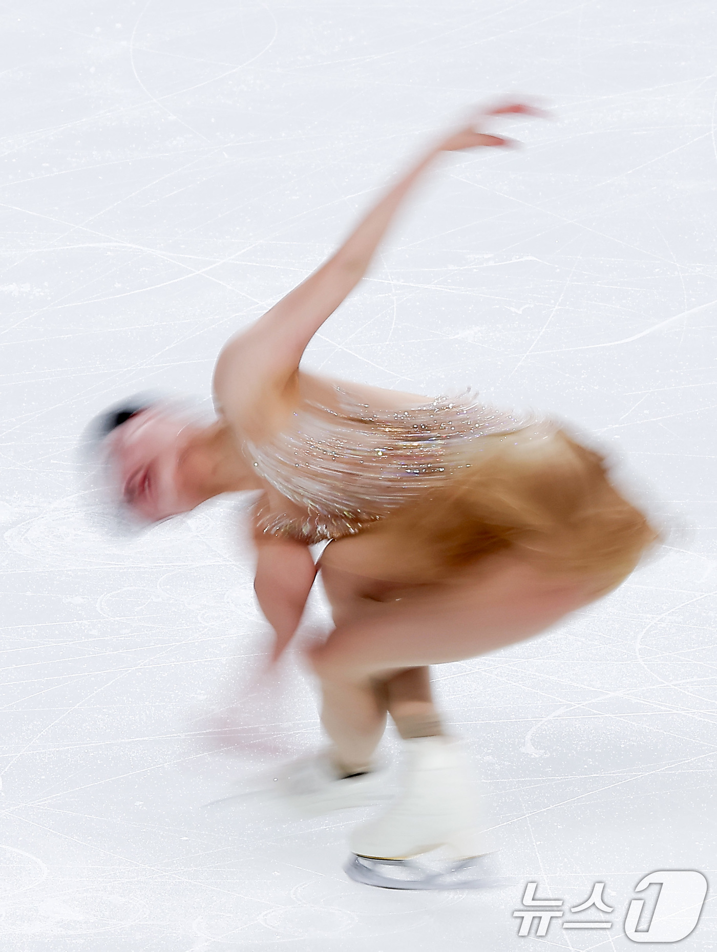 (서울=뉴스1) 김성진 기자 = 피겨스케이팅 선수 김채연이 4일 서울 양천구 목동 아이스링크에서 열린 제80회 전국남녀 피겨스케이팅 종합선수권대회 여자 시니어 프리 스케이팅에서 연 …