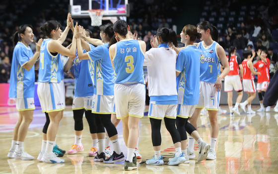 기뻐하는 팀 포니블