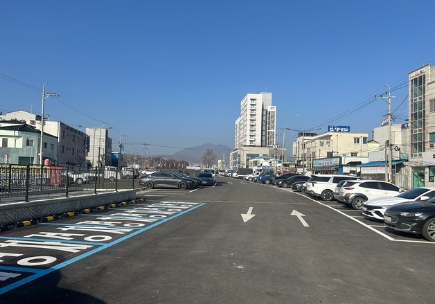 음성군, 음성천 복개주차장 임시 개방…불법주정차 단속 재개