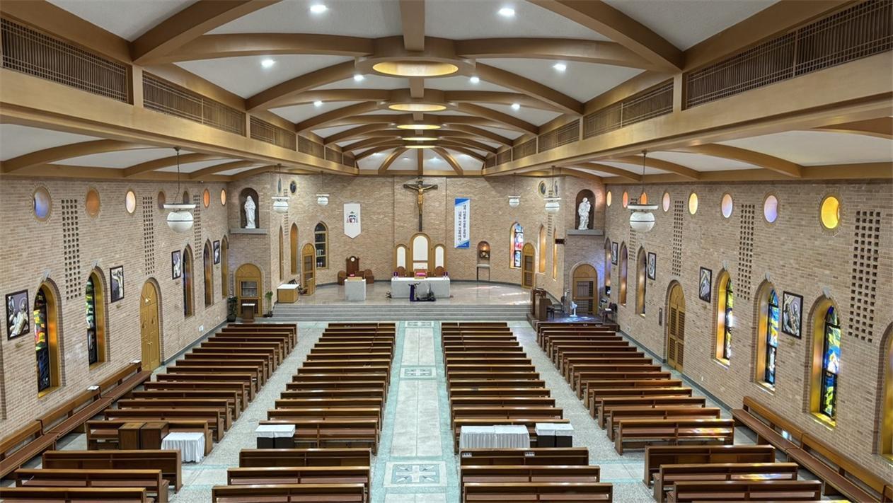 본문 이미지 - 전주 중앙성당 내부(국가유산청 제공)