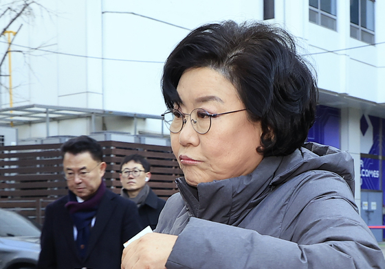 전장연 입장 받고 청문 준비 사무실 향하는 이혜훈 후보자