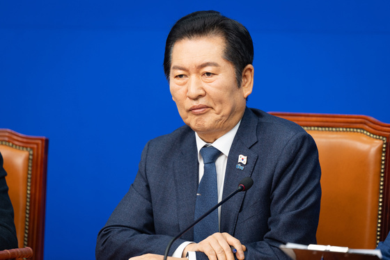 생각 잠긴 정청래 대표