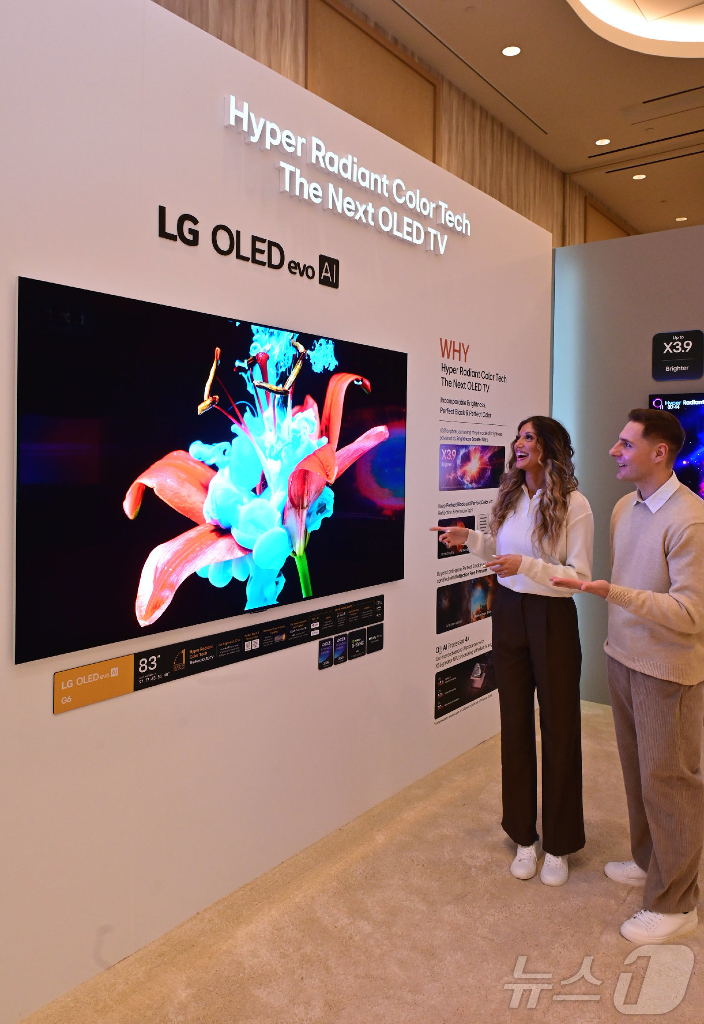 (서울=뉴스1) = LG전자가 CES 2026 개막에 앞선 지난 4일(현지시간) 미국 라스베이거스 퐁텐블로 호텔에서 사전 쇼케이스 \'더 프리뷰\'를 열고 9mm대 무선 월페이퍼 …