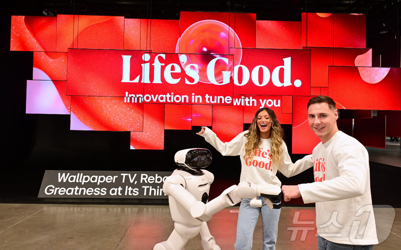 (서울=뉴스1) = LG전자가 오는 6일부터 9일(현지시간)까지 미국 라스베이거스에서 열리는 세계 최대 가전·IT 전시회 CES 2026에서 고객을 중심으로 공간과 제품을 조화롭게 …