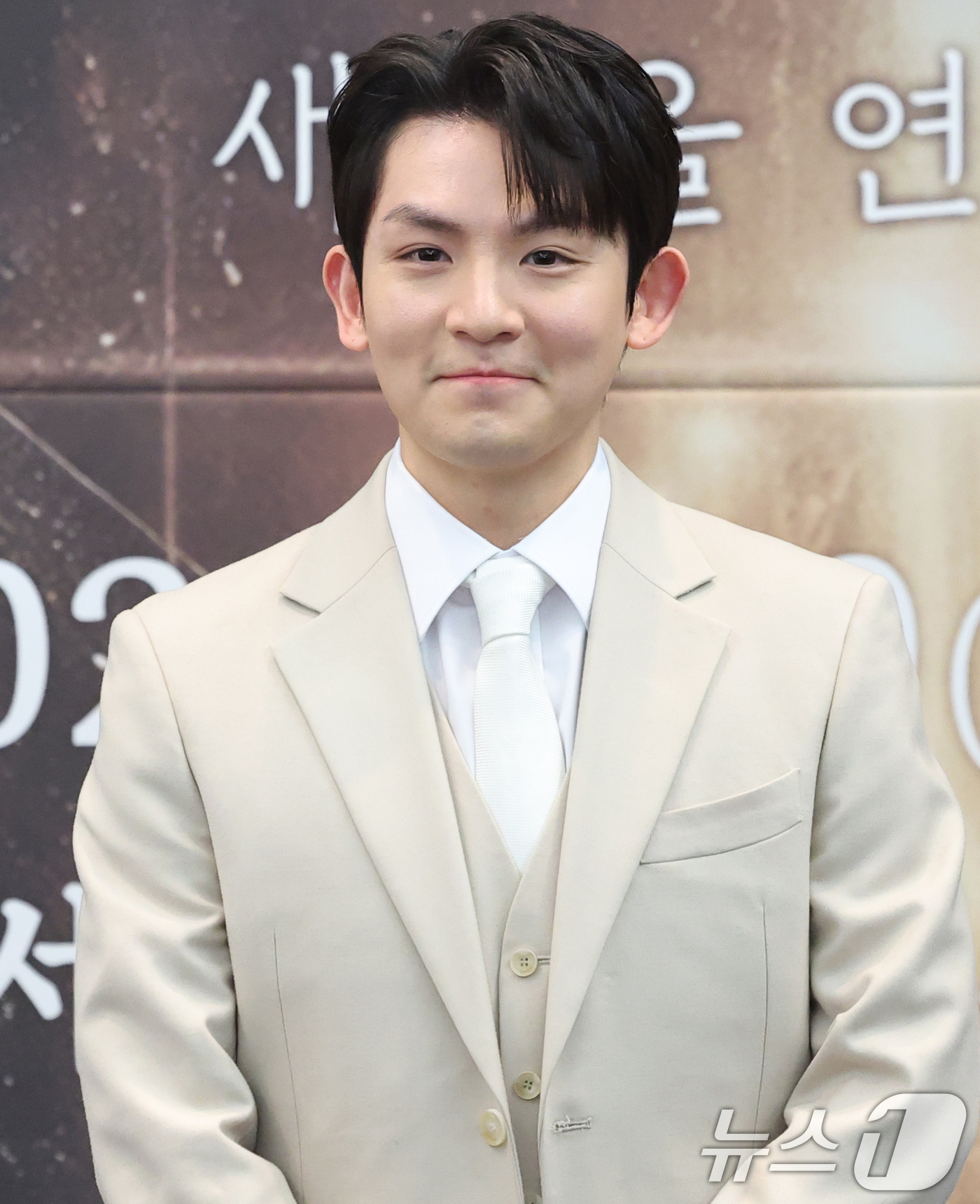 (서울=뉴스1) 권현진 기자 = 틴탑 리키가 5일 서울 중구 한국프레스센터에서 열린 뮤지컬 ‘더 미션:K’ 기자간담회에서 포즈를 취하고 있다.‘더 미션:K’는 알렌, 언더우드, 세 …