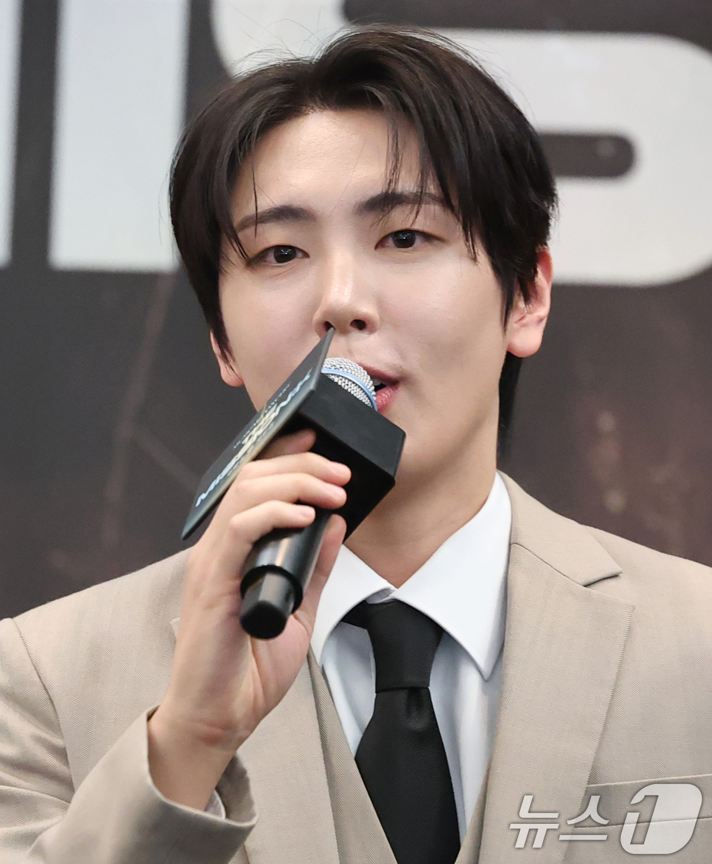 (서울=뉴스1) 권현진 기자 = SF9 재윤이 5일 서울 중구 한국프레스센터에서 열린 뮤지컬 ‘더 미션:K’ 기자간담회에서 인사말을 하고 있다.‘더 미션:K’는 알렌, 언더우드, …