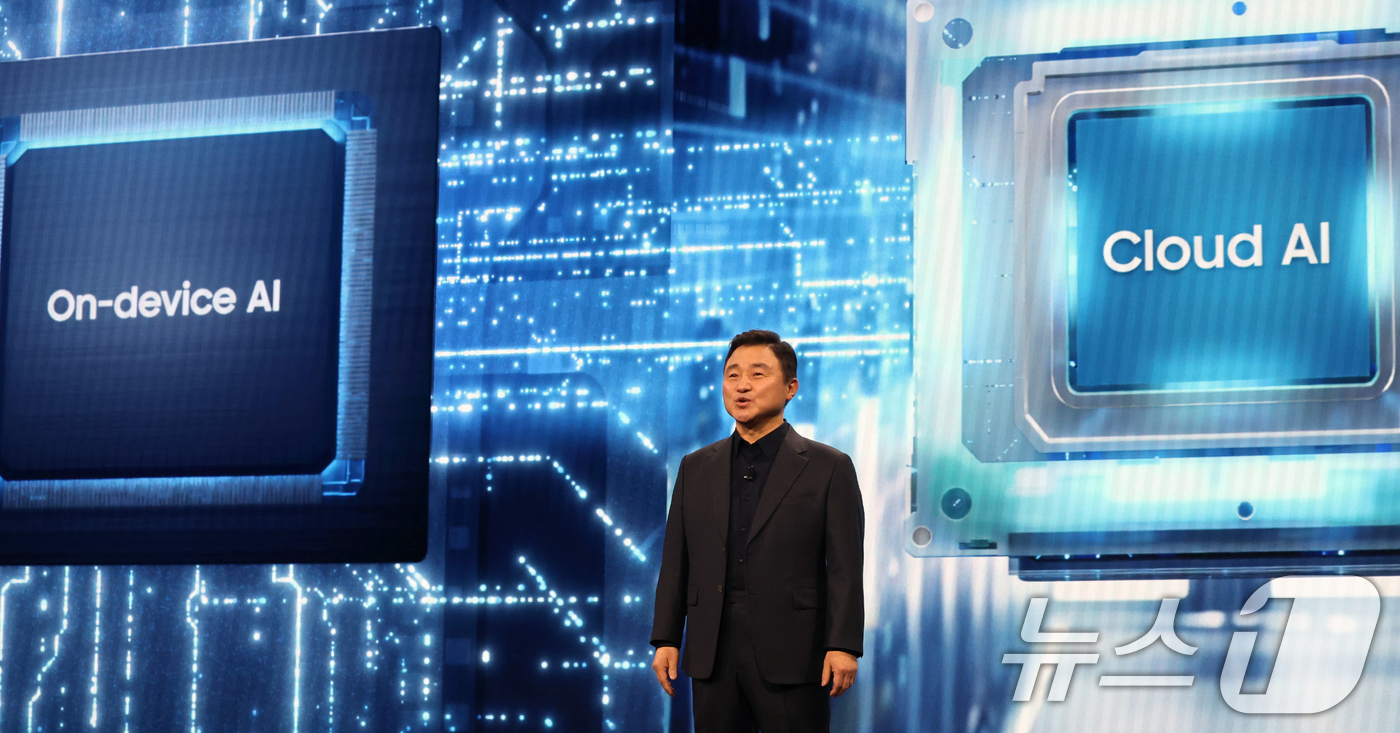 (라스베이거스(미국)=뉴스1) 황기선 기자 = 노태문 삼성전자 대표이사 사장이 4일(현지시간) 미국 라스베이거스 윈 호텔에서 열린 CES 2026 '더 퍼스트룩' 프레스 컨퍼런스에 …