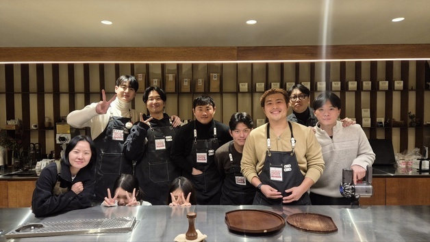 SSG 포수 이지영, 자선 카페 수익금 유기견 보호소에 전달