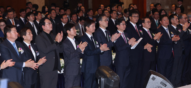 이창용 "환율, 펀더멘털과 괴리…유관기관과 긴밀한 협력 필요"