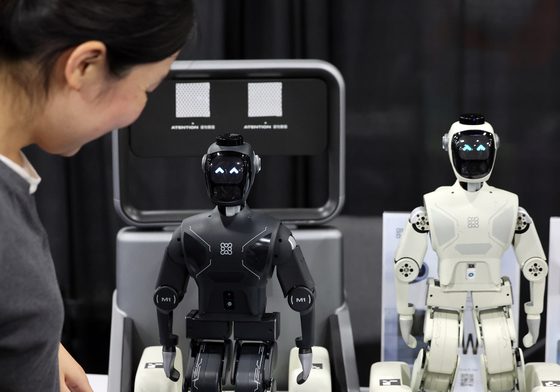휴머노이드로봇 출시 中기업 140곳 돌파…"예상넘는 발전 속도"