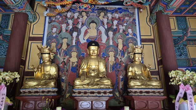 임실 신흥사 '목조석가여래삼존·대좌' 전북 유형유산 지정 예고