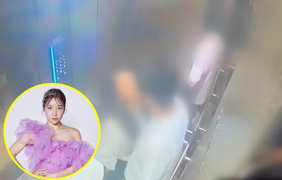 본문 이미지 - 엘리베이터 안에서 유부남과 입맞춤 중인 가수 숙행. 출처=사건반장