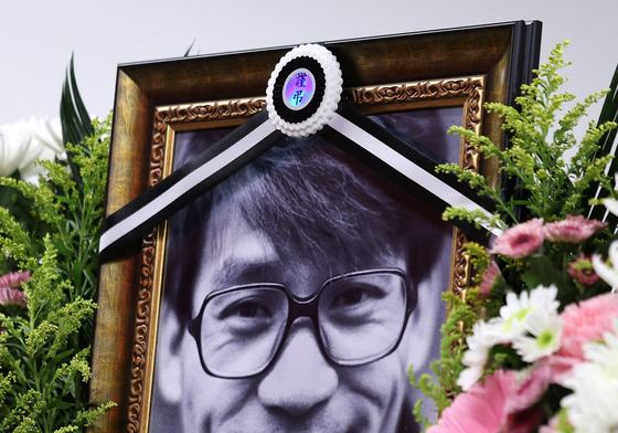 이상아 "故 안성기, 연기력·인기·인격 모두 갖춘 선배님 존경"