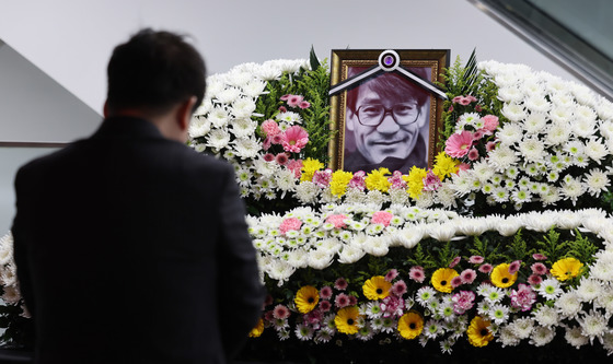 故 안성기, 서울영화센터에 추모 공간 조성...8일까지 운영