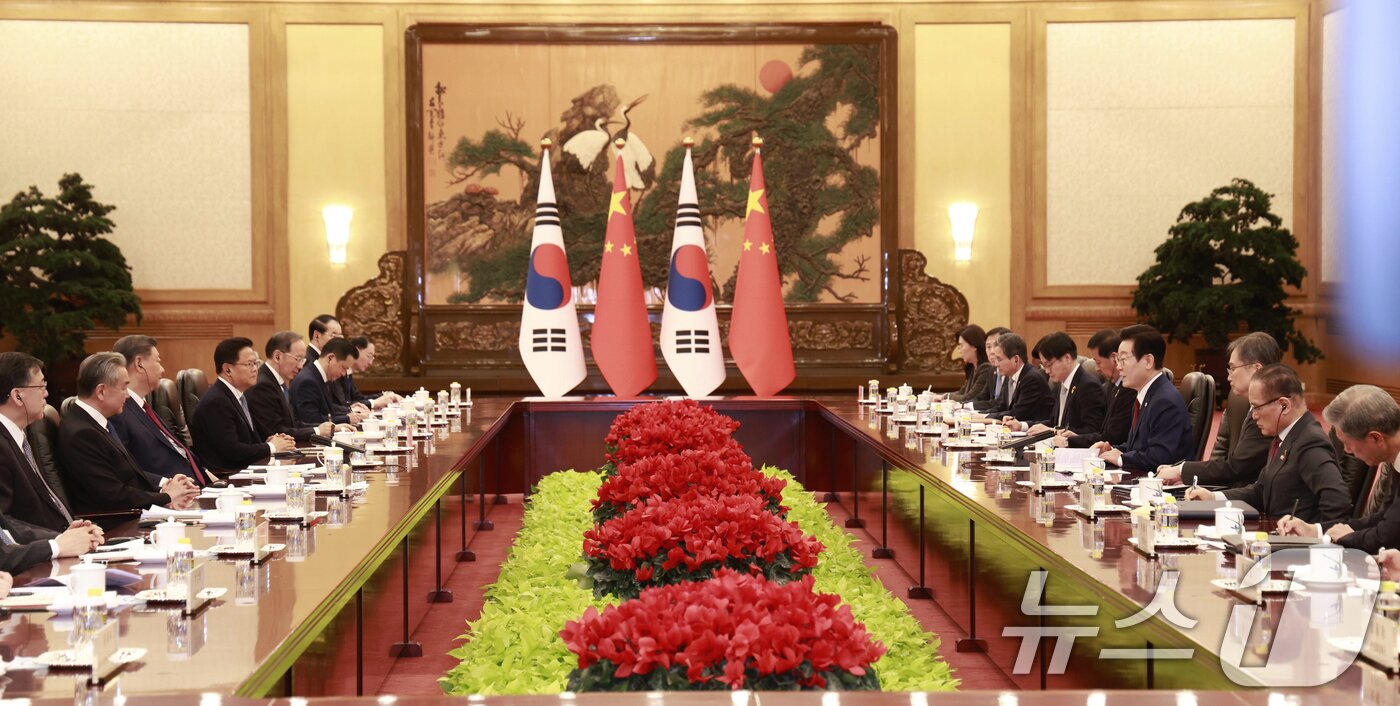 본문 이미지 - 이재명 대통령이 5일 중국 베이징 인민대회당에서 열린 한·중 정상회담에서 발언하고 있다. 2026.1.5/뉴스1 ⓒ News1 허경 기자