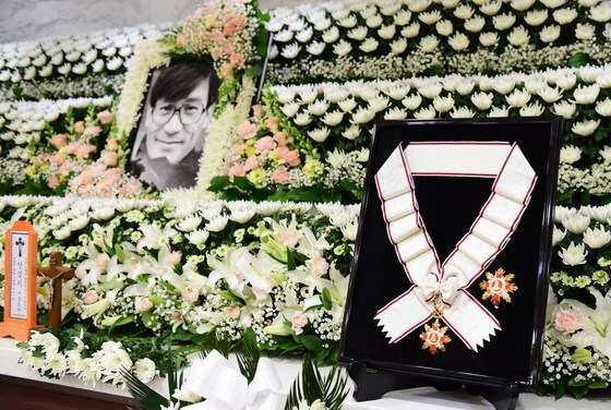 "우리들의 국민 배우" 故안성기, 추모 행렬…금관문화훈장 추서(종합2보)