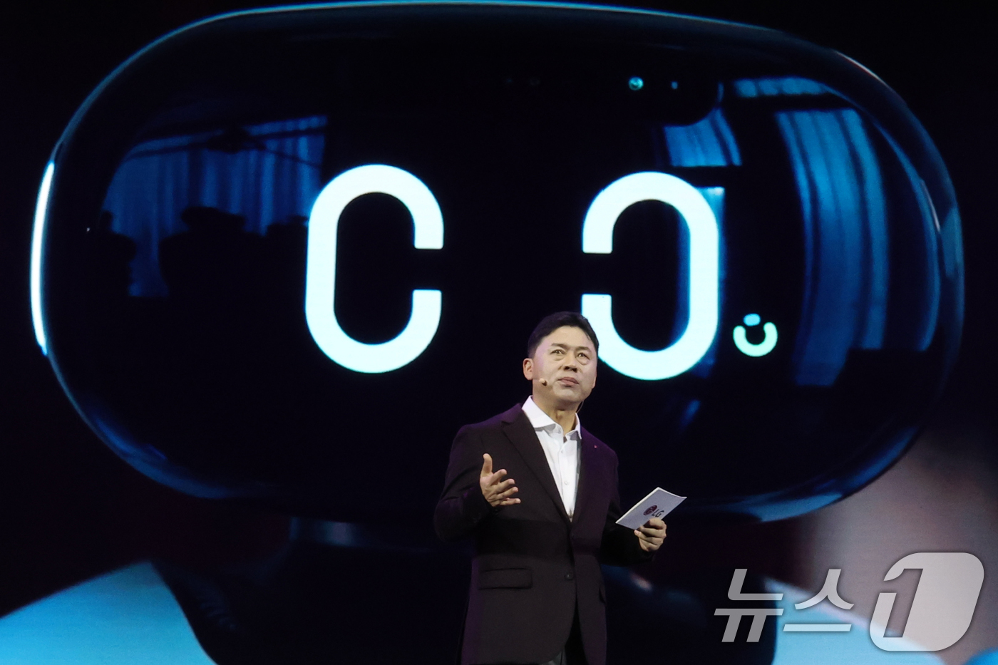 (라스베이거스(미국)=뉴스1) 황기선 기자 = 류재철 LG전자 대표(사장)이 5일(현지시간) 미국 네바다주 라스베이거스 만달레이베이 호텔에서 열린 CES 2026 'LG전자 미디어 …