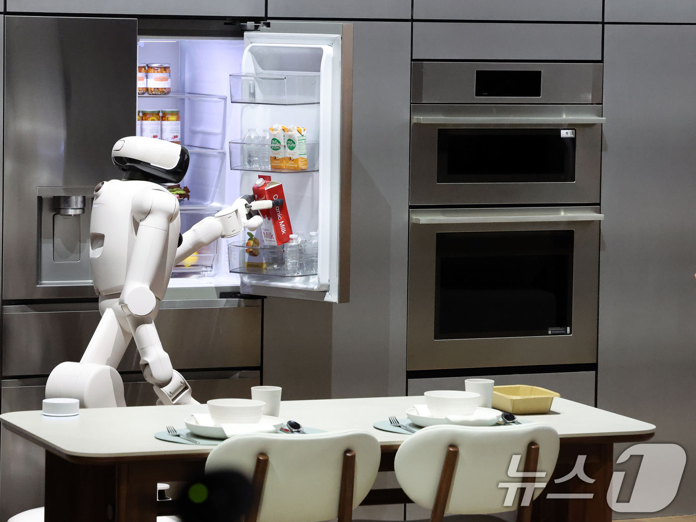 (라스베이거스(미국)=뉴스1) 황기선 기자 = 세계 최대 IT(정보기술)·가전 전시회 'CES 2026' 개막을 하루 앞둔 5일(현지시간) 미국 네바다주 라스베이거스 컨벤션센터(L …