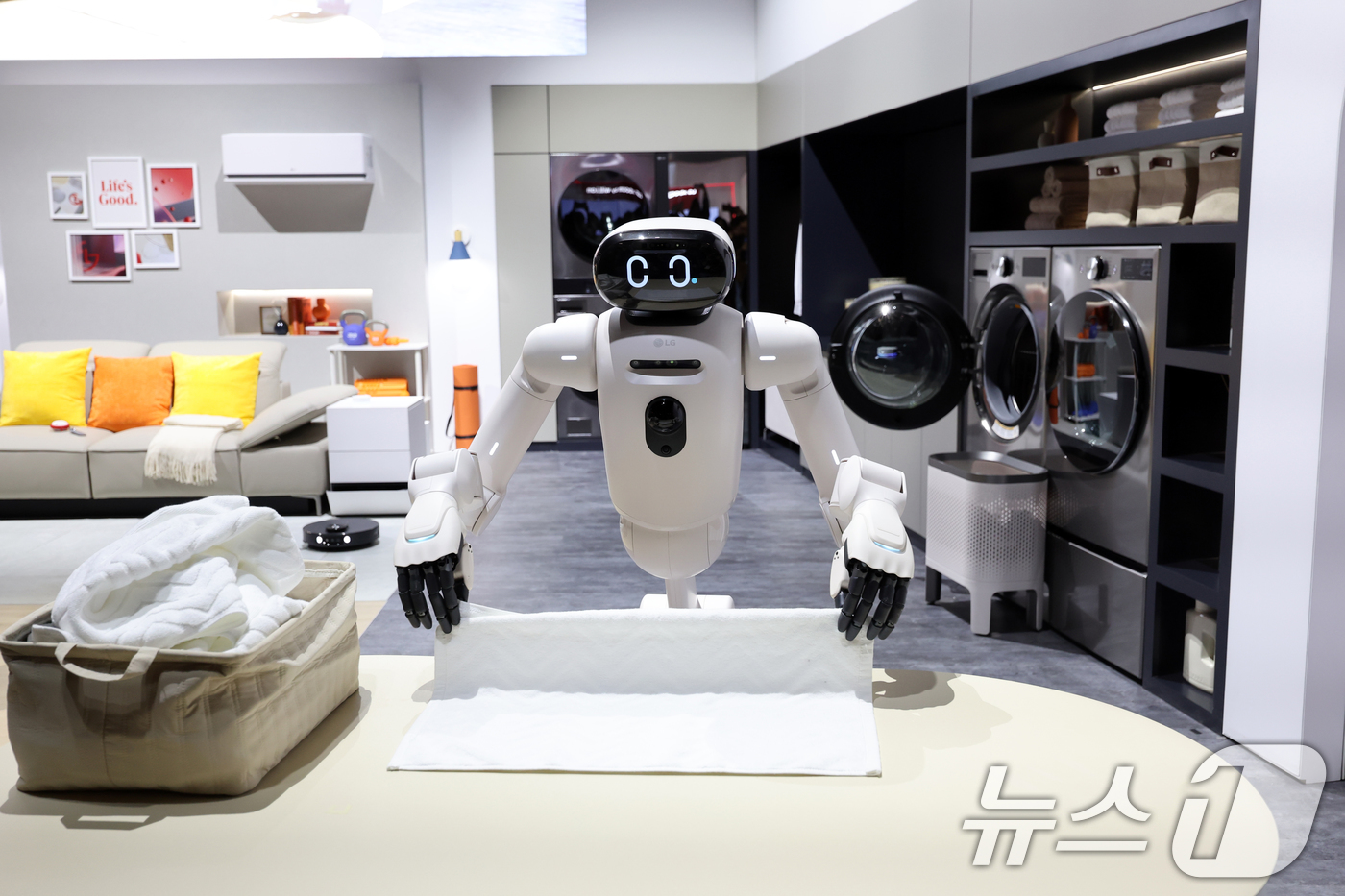 (라스베이거스(미국)=뉴스1) 황기선 기자 = 세계 최대 IT(정보기술)·가전 전시회 'CES 2026' 개막을 하루 앞둔 5일(현지시간) 미국 네바다주 라스베이거스 컨벤션센터(L …