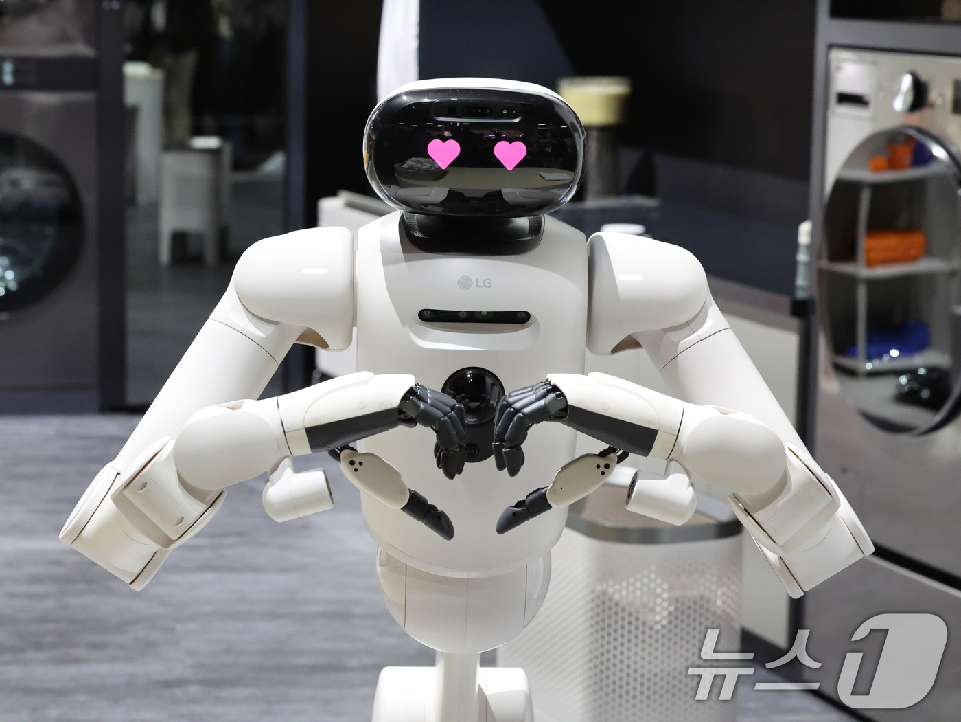 (라스베이거스(미국)=뉴스1) 황기선 기자 = 세계 최대 IT(정보기술)·가전 전시회 'CES 2026' 개막을 하루 앞둔 5일(현지시간) 미국 네바다주 라스베이거스 컨벤션센터(L …