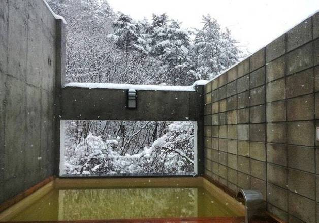 '겨울철 찾기 좋은 온천' 6곳…설악 설경부터 제주 화산 풍경까지